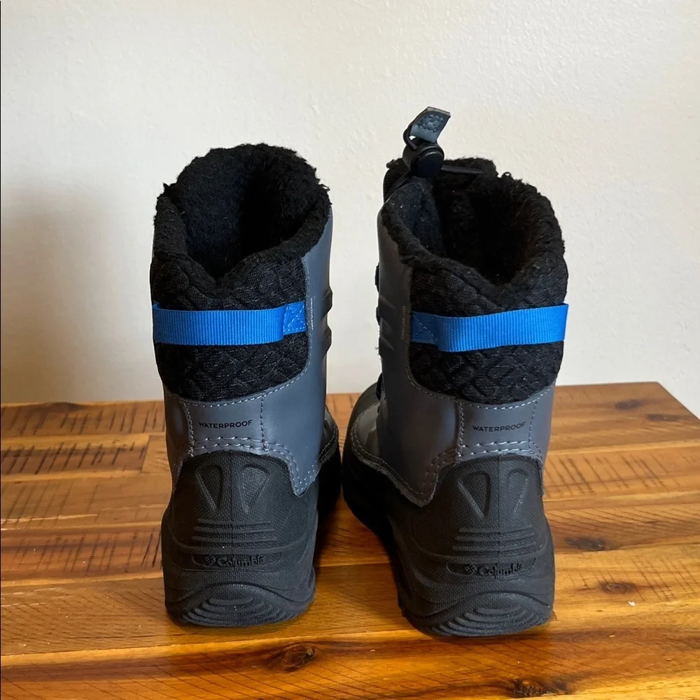 Columbia Black and Blue Snow Boots